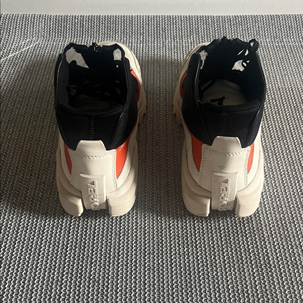🎉Good Condition SOREL Black and Orange Women's high top sneakers size 8.5 - Picture 3 of 9